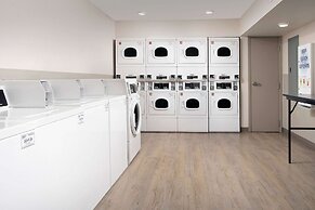 WoodSpring Suites Broken Arrow