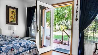 Red Horse Bed and Breakfast