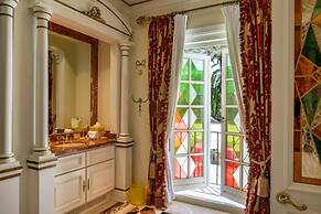 The Villa Casa Casuarina