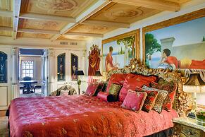 The Villa Casa Casuarina