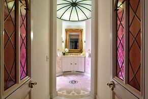 The Villa Casa Casuarina