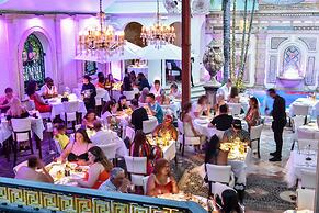 The Villa Casa Casuarina