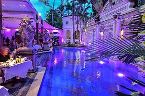 The Villa Casa Casuarina