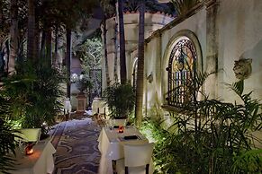 The Villa Casa Casuarina