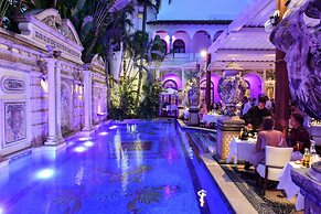 The Villa Casa Casuarina