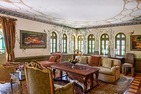 The Villa Casa Casuarina