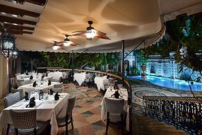 The Villa Casa Casuarina