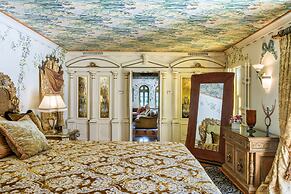 The Villa Casa Casuarina