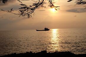 The C Samet Beach Resort