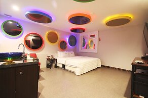 V Hotel