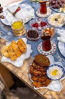 Cunda Battalos Küçük Otel