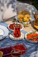 Cunda Battalos Küçük Otel