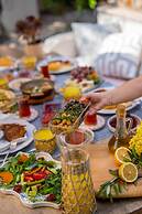 Cunda Battalos Küçük Otel