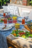 Cunda Battalos Küçük Otel