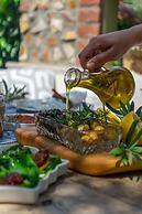 Cunda Battalos Küçük Otel