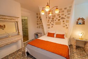 Cunda Battalos Küçük Otel