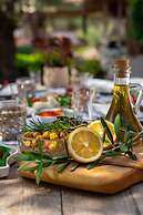 Cunda Battalos Küçük Otel