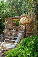 Cunda Battalos Küçük Otel