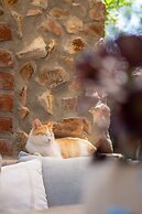 Cunda Battalos Küçük Otel