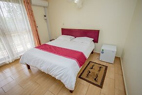 Askay Hotel Suites