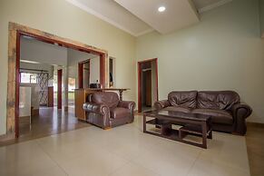 Askay Hotel Suites
