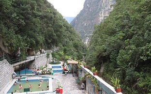 Inti Punku MachuPicchu Hotel & Suites