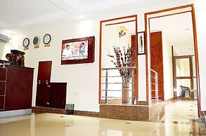 Marie's Royale Hotel