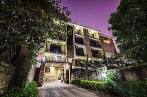 Marie's Royale Hotel