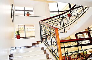 Marie's Royale Hotel