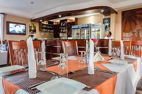 Marie's Royale Hotel