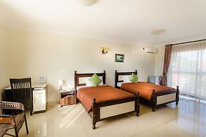 Marie's Royale Hotel