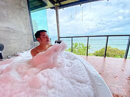 Coco Cape Lanta Resort