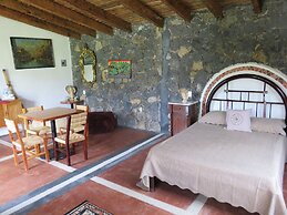 Paradise Hotel Boutique & Lounge