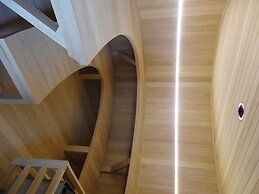 Paradise Hotel Boutique & Lounge