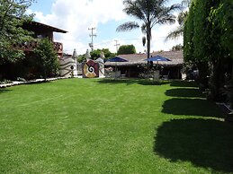 Paradise Hotel Boutique & Lounge