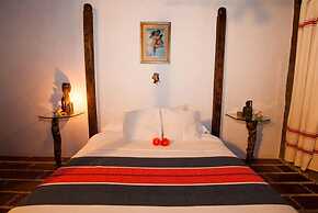 Paradise Hotel Boutique & Lounge