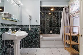 After Eight Bed and Breakfast