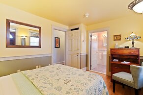 After Eight Bed and Breakfast