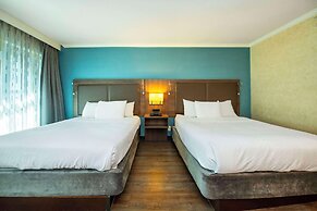 Grand Park Hotel & Suites Downtown Vancouver, Ascend Hotel Collection