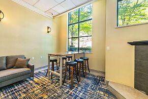 Grand Park Hotel & Suites Downtown Vancouver, Ascend Hotel Collection