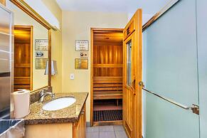 Grand Park Hotel & Suites Downtown Vancouver, Ascend Hotel Collection