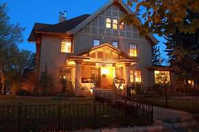 The Carolina Bed & Breakfast