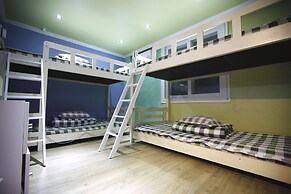 Bluefish Guesthouse - Hostel