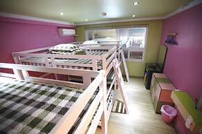 Bluefish Guesthouse - Hostel