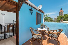 Old Town Roloi House