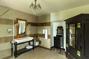 Fort Tiracol Heritage Hotel