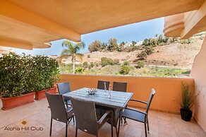 Aloha Hill Club Golf & Spa Apartments