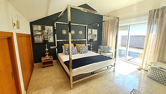 Aloha Hill Club Golf & Spa Apartments