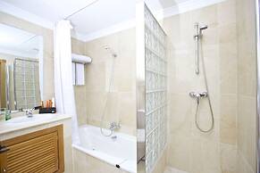 Aloha Hill Club Golf & Spa Apartments