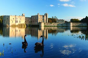The Stable Courtyard Bedrooms at Leeds Castle